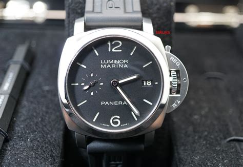 Panerai Luminor PAM 392 42mm Watch Review 